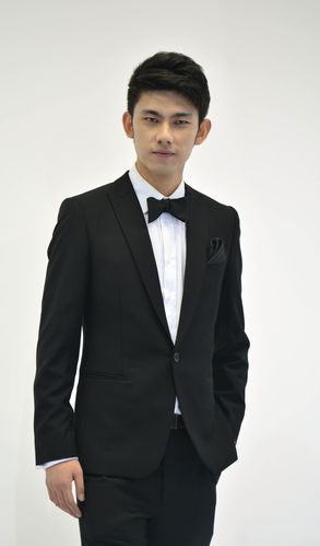 鲜余泽 客户策略总监